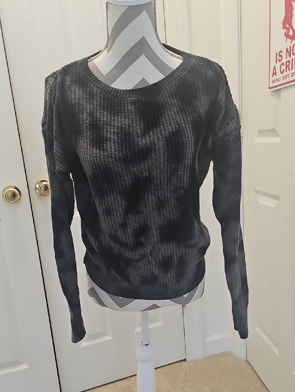 NuMe Black Tie-Dye Ribbed Scoopneck Sweater